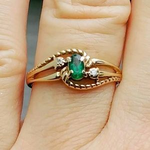 10k Yellow Gold Green Emerald Paste Antique Ring